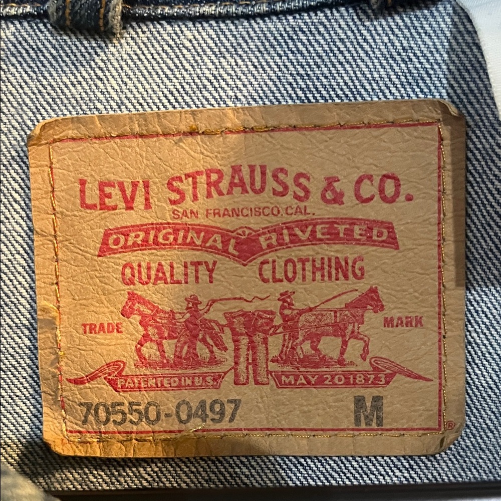 Levi's Vintage Classic Blue Denim Jacket for Men - Picture 3 of 4